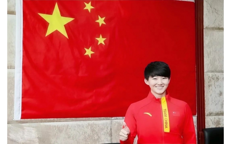 來(lái)了，世界冠軍宮乃瑩！