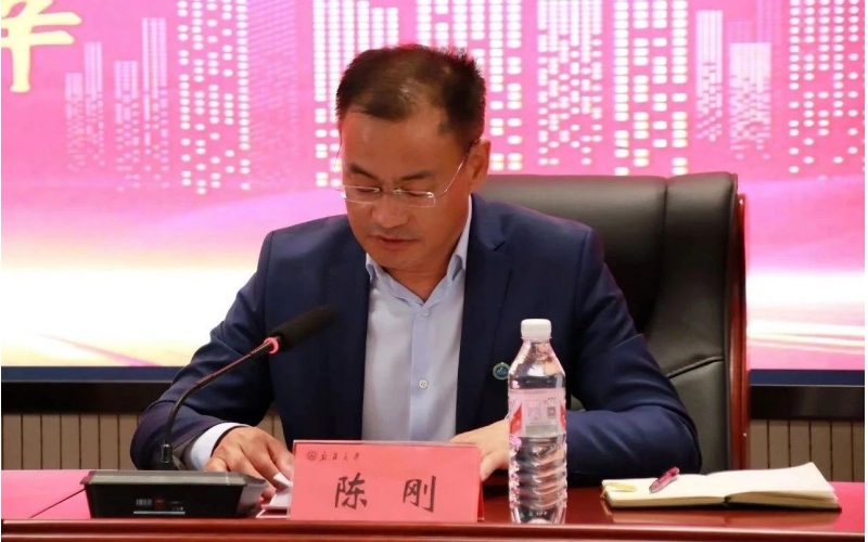 外經(jīng)貿協(xié)會(huì )牽頭 野馬集團等單位與新疆大學(xué)外國語(yǔ)學(xué)院達成戰略合作