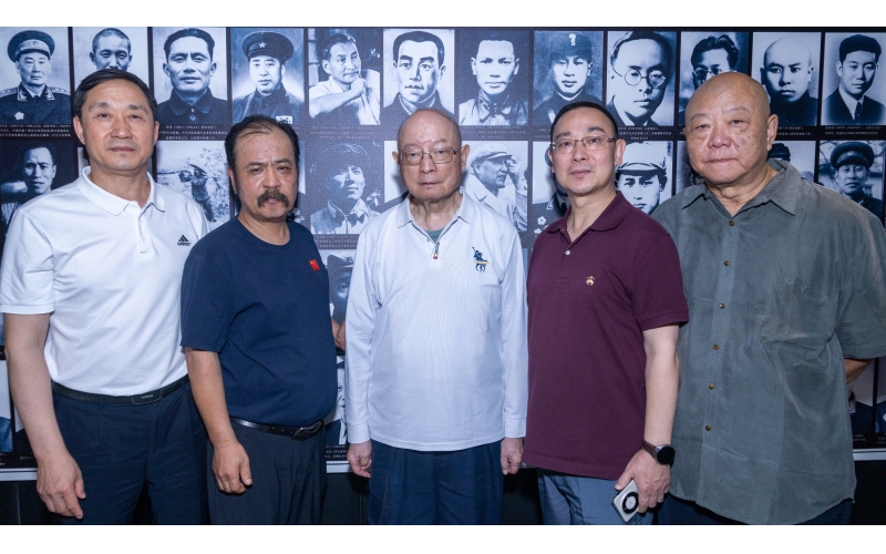 全國政協(xié)原副主席陳元在野馬集團參觀(guān)考察